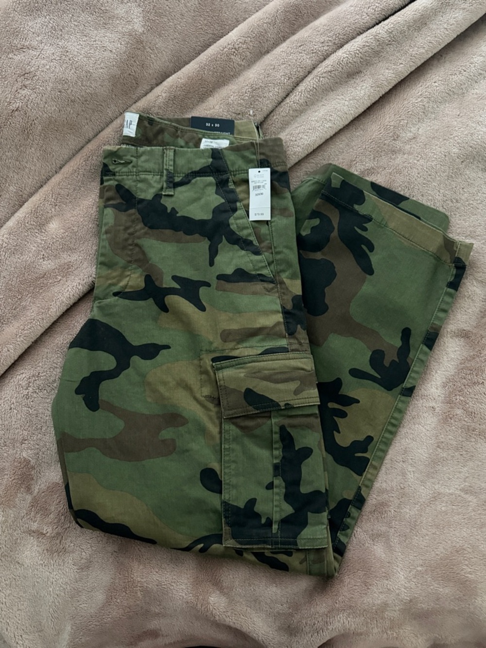 GAP Men's Camo Cargo Pants - Olive Green & Black